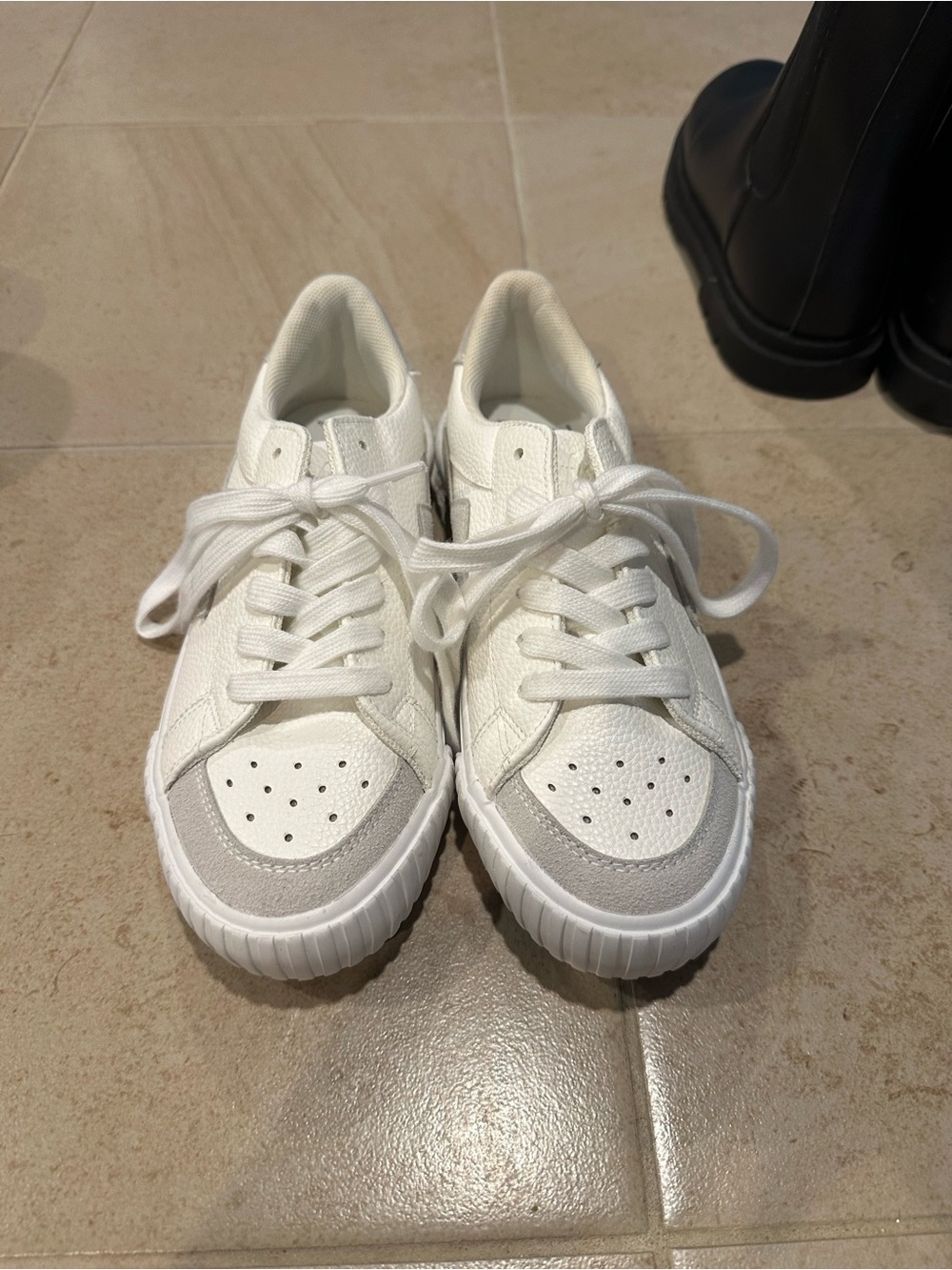 White Women's Low-Top Canvas Sneakers
